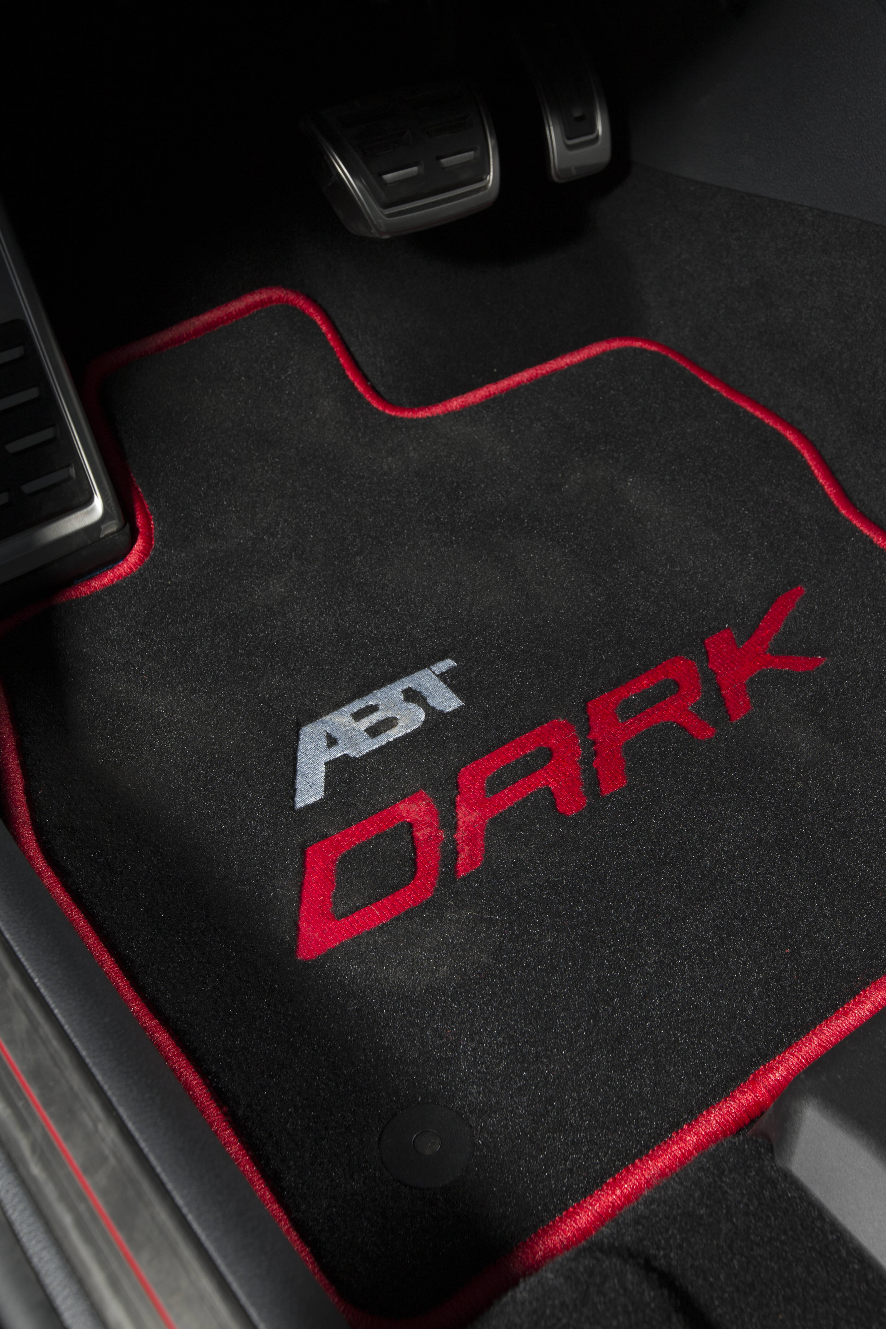 ESSEN MOTOR SHOW 2013: The dark side of the force - ABT Golf VII GTI Dark  Edition - Audi Tuning, VW Tuning, Chiptuning von ABT Sportsline.